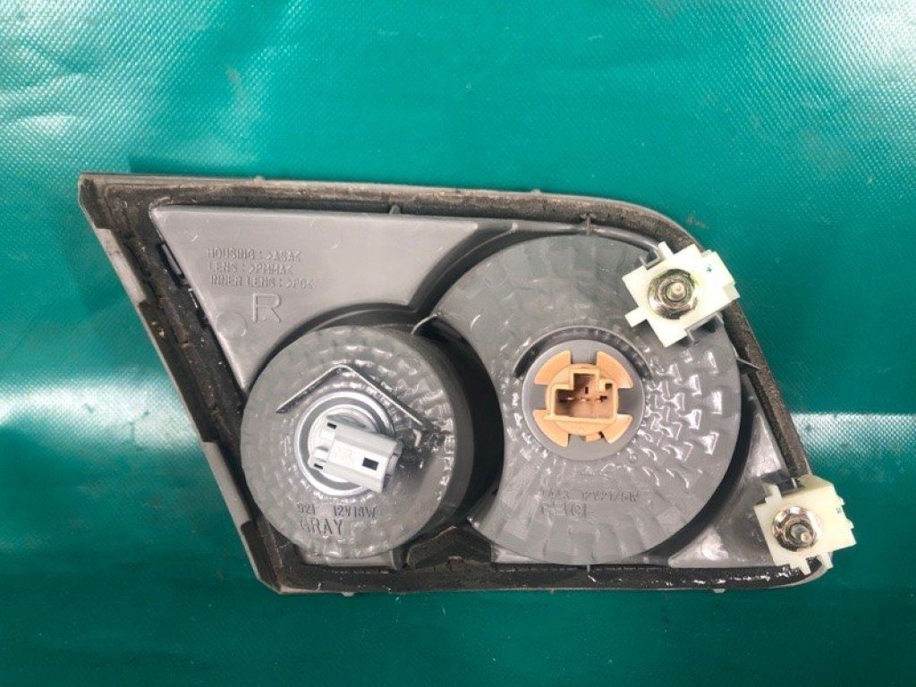 GK2A-51-3F0C | Фонарь внутренний задн. прав. MAZDA 6 GG 02-07 - Фото 3