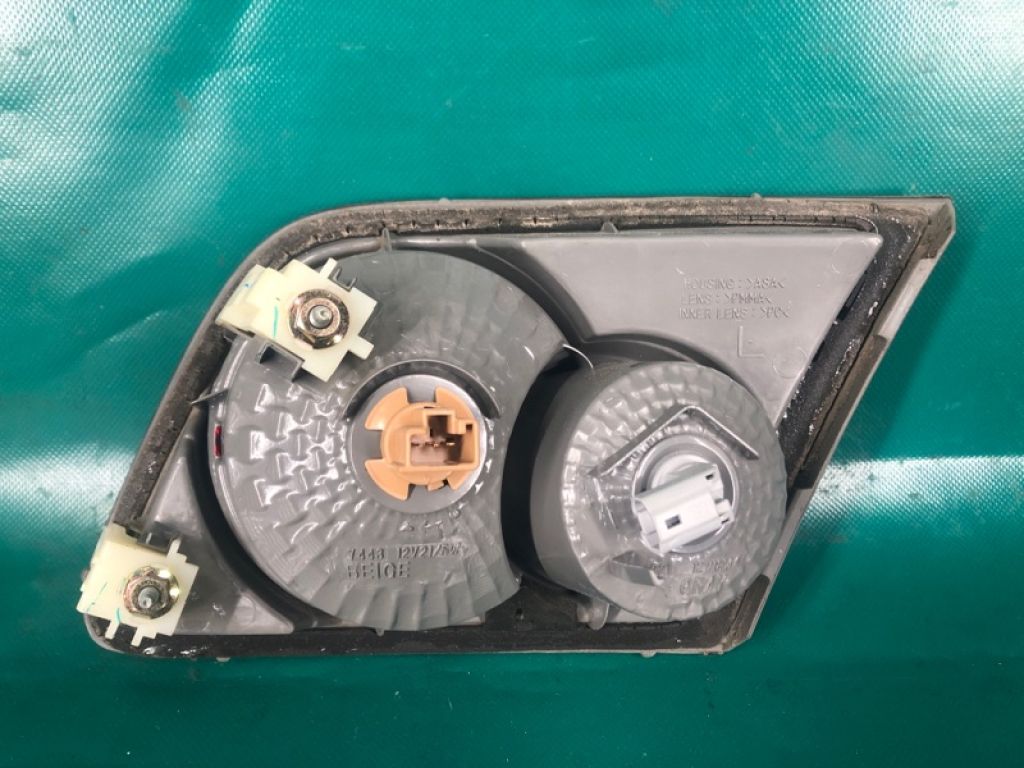 GK2A-51-3G0C | Ліхтар внутрішній задн. лів. MAZDA 6 GG 02-07 - Фото 4