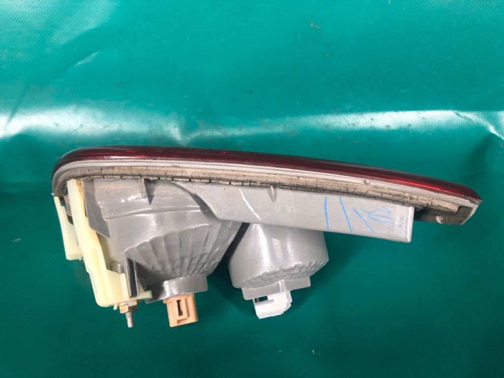 GK2A-51-3G0C | Ліхтар внутрішній задн. лів. MAZDA 6 GG 02-07 - Фото 5