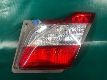 Ліхтар внутрішній прав. INFINITI M25/M37/M56/Q70/M35H 10-16