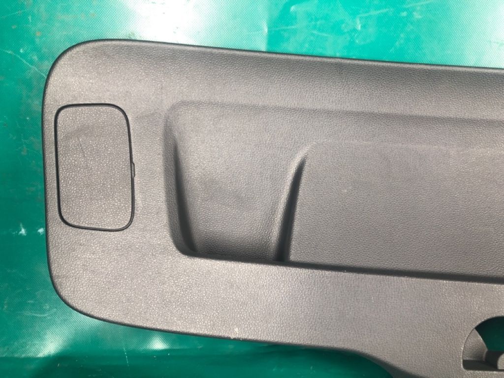 561 867 605 D | Обшивка крышки багажника VOLKSWAGEN PASSAT B7 11-15 - Фото 3
