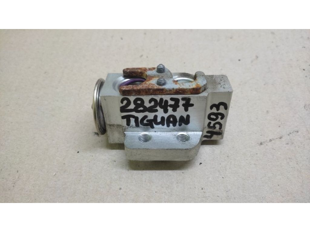 1K0 820 679 | Клапан кондиционера VOLKSWAGEN TIGUAN 08-17