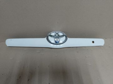 Панель подсветки номера TOYOTA CAMRY 40 06-11