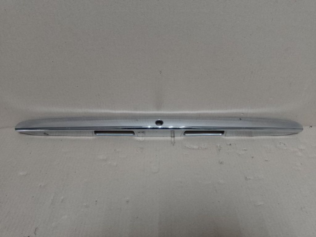 76801-AA010 | Панель подсветки номера TOYOTA CAMRY 30 02-06