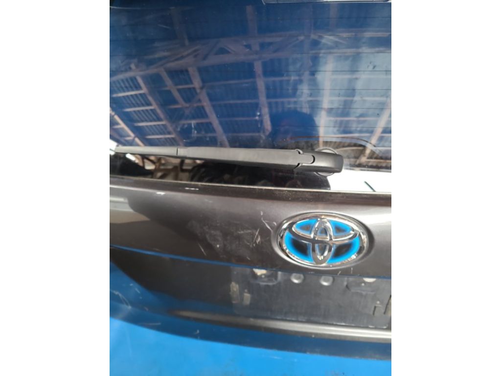 67005-47330 | Кришка багажника TOYOTA PRIUS PLUS 11-14 - Фото 5