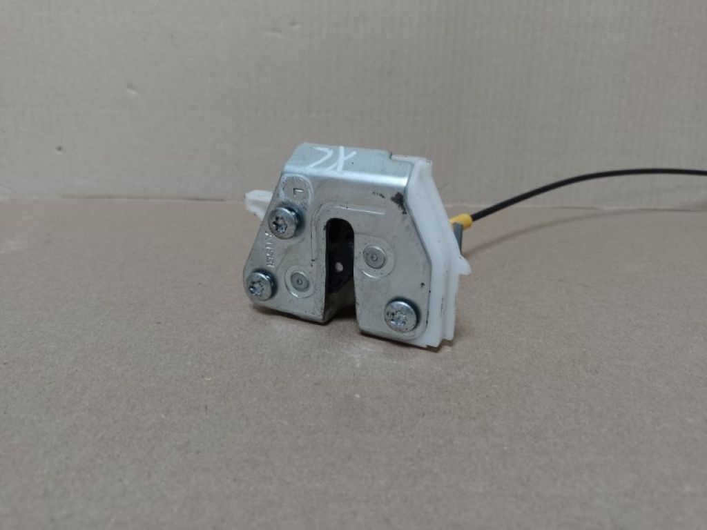 5808A026 | Замок кришки багажника лів. MITSUBISHI OUTLANDER XL 05-13