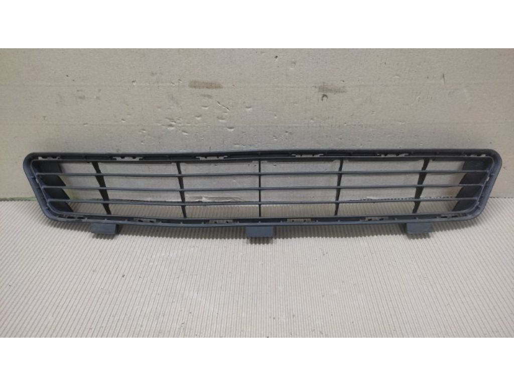 53112-06090 | Решітка переднього бампера TOYOTA CAMRY 40 06-11