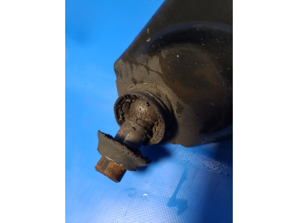 KD53-34-350E | Важіль передньої підвіски нижній лів. MAZDA CX-5 (KE) 11-17 - Фото 2