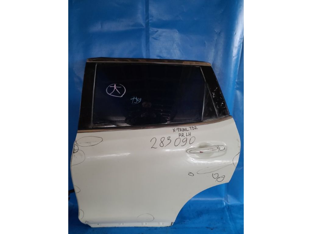 82101-4BA0A | Дверь задн. лев. NISSAN X-TRAIL/ROGUE T32 13-20