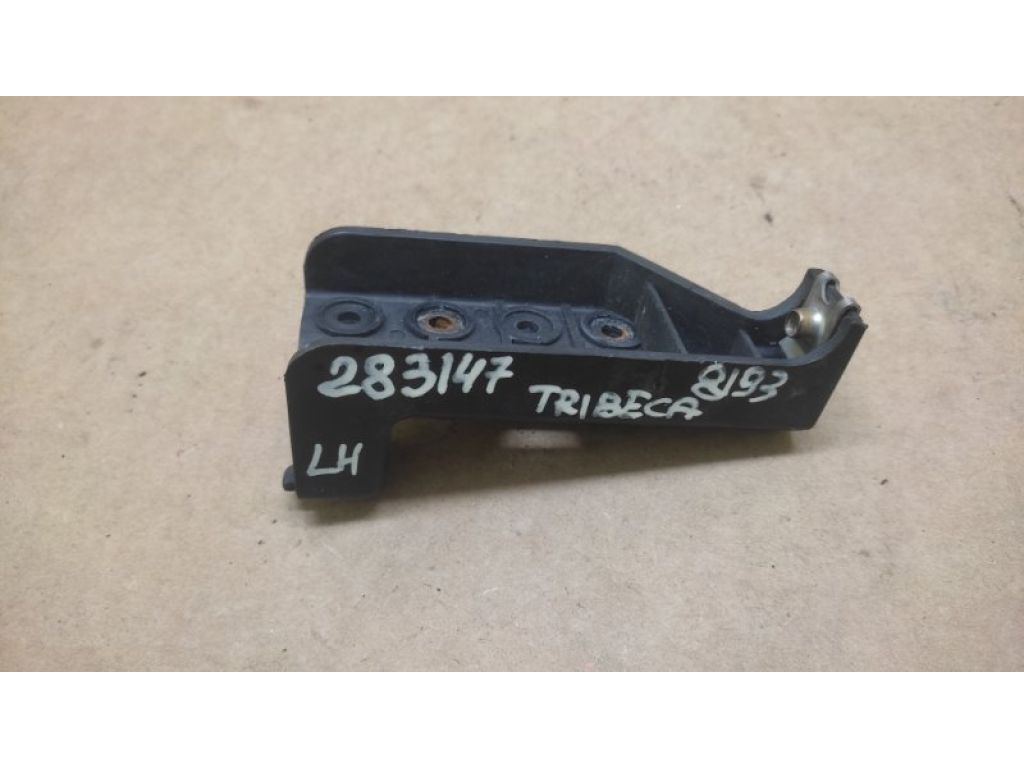 84927XA010 | Кронштейн переднього бампера (під фарою) лів. SUBARU TRIBECA B9 05-07