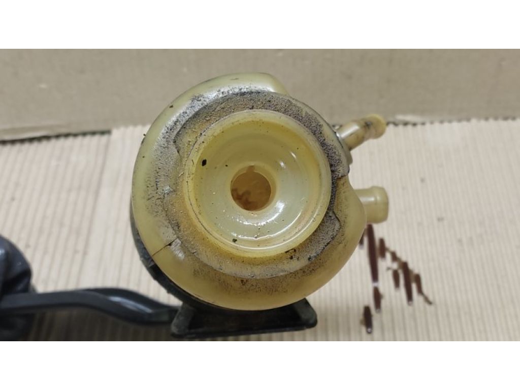 34635XA00A | Бачок гідропідсилювача керма SUBARU TRIBECA B9 05-07 - Фото 4