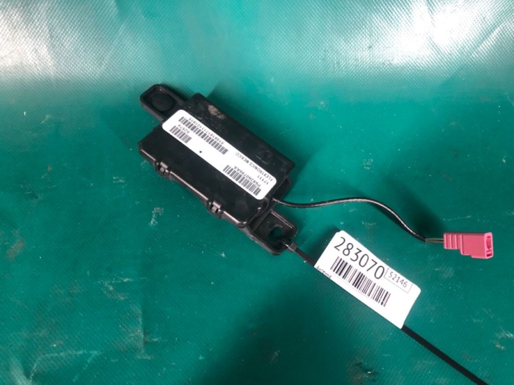 68260799AA | Антенна JEEP COMPASS 17-21