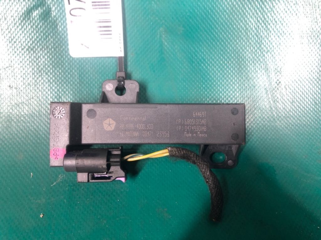 68051315AB | Антена JEEP COMPASS 17-21