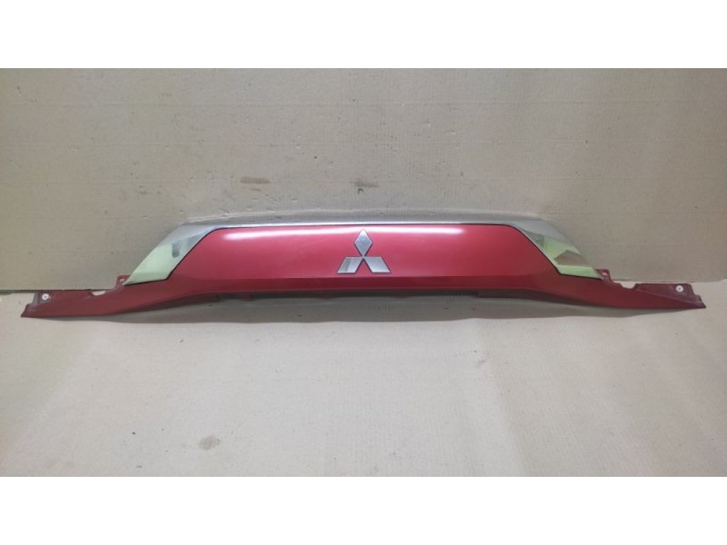 5817A265RA | Накладка крышки багажника MITSUBISHI OUTLANDER GF 12-