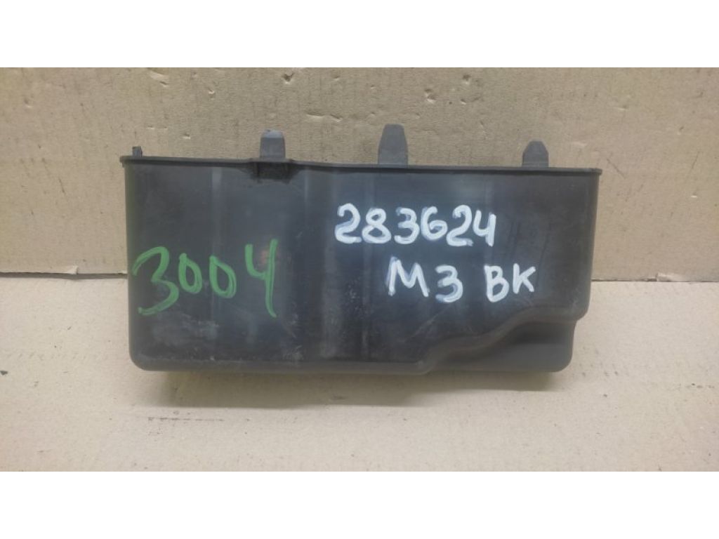 LF50-18-593D | Крышка блока предохранителей MAZDA 3 BK 03-08 - Фото 2