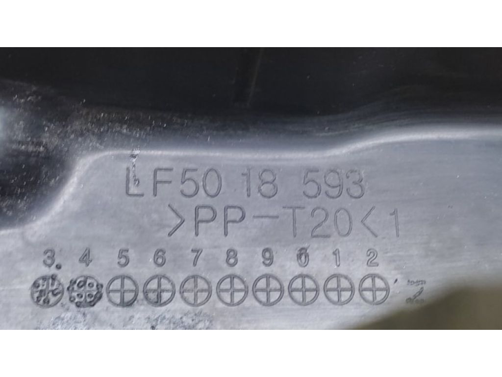 LF50-18-593D | Крышка блока предохранителей MAZDA 3 BK 03-08 - Фото 3