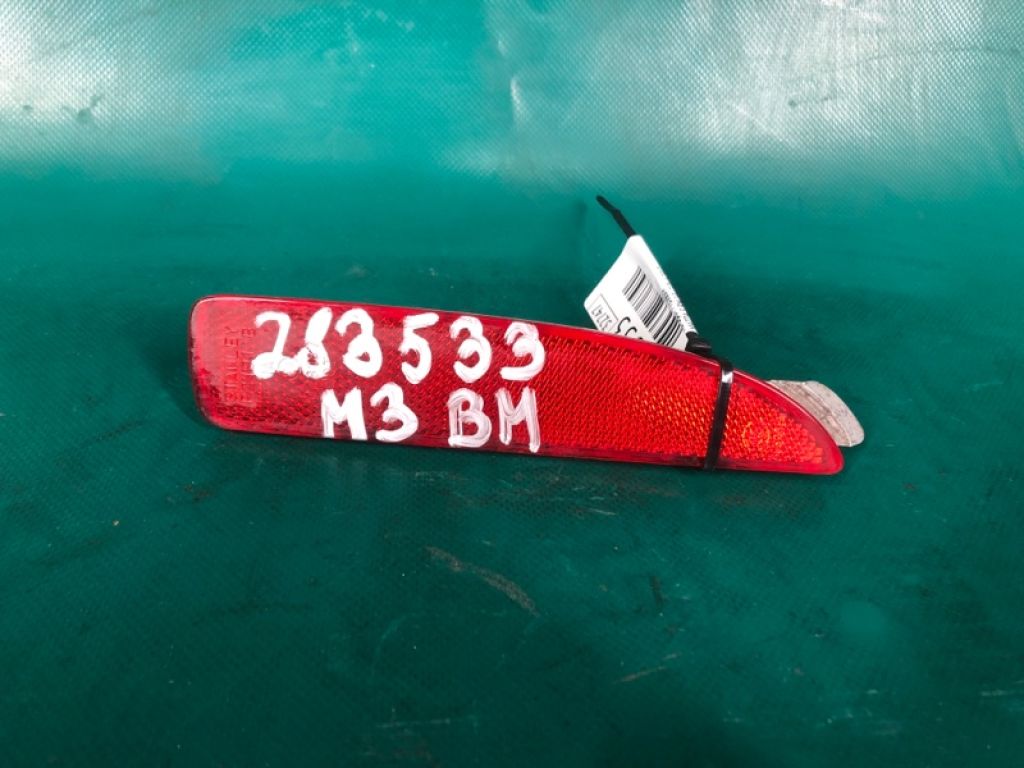 D350-51-5M0E | Катафот R правый MAZDA 3 BM 13-19