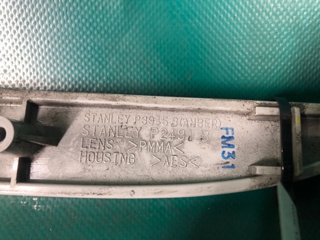 D350-51-5M0E | Катафот R правый MAZDA 3 BM 13-19 - Фото 3