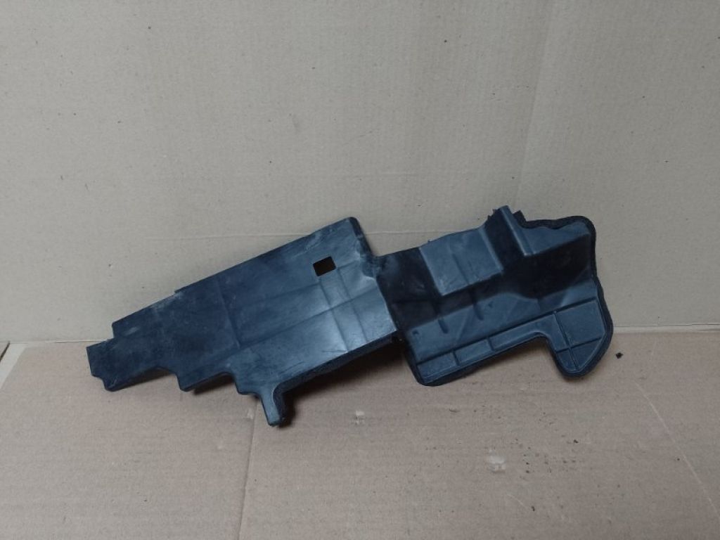 53293-33070 | Дефлектор радіатора передн. прав. TOYOTA CAMRY 40 06-11