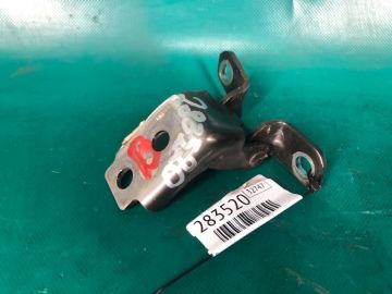 Петля двери верхняя передн. прав. MAZDA 3 BM 13-19