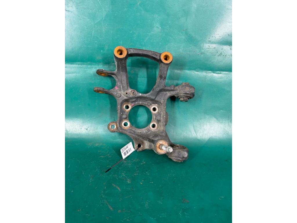 BJS7-26-12XB | Цапфа задн. лев. MAZDA 3 BM 13-19