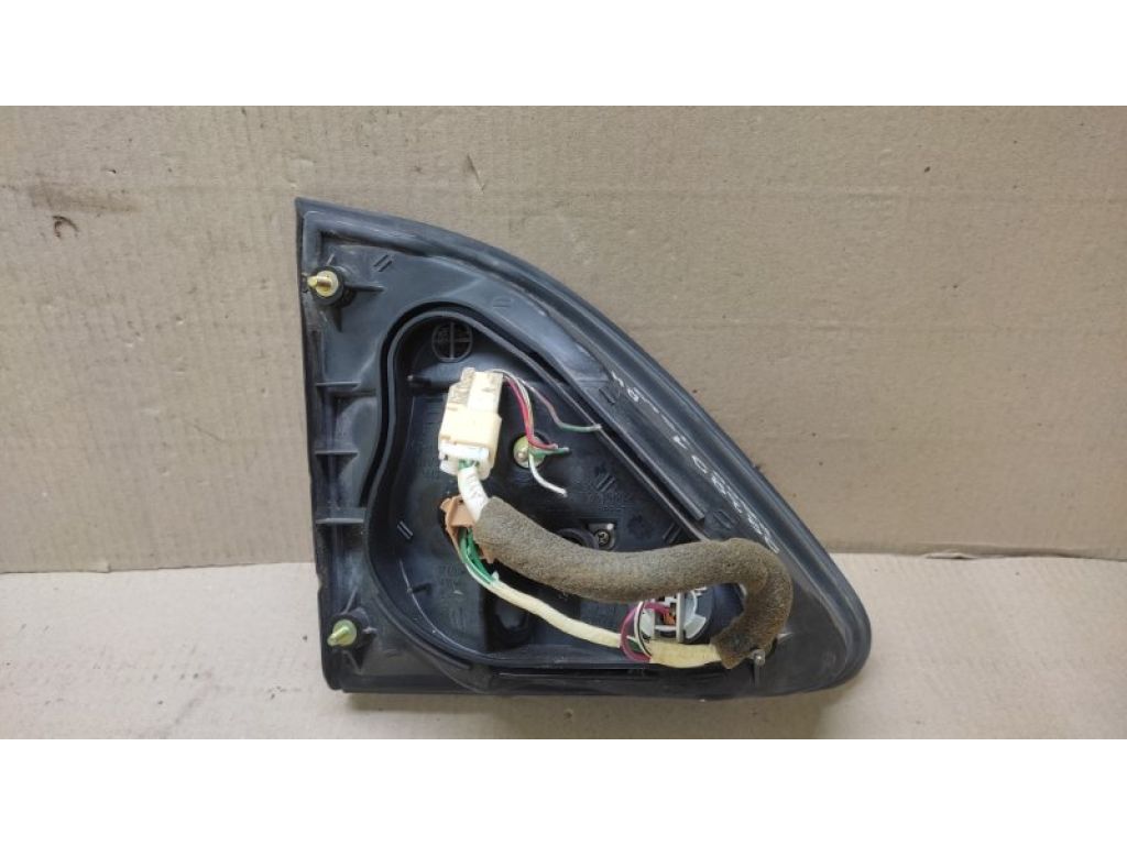 81580-48030 | Фонарь внутренний прав. LEXUS RX300 98-03 - Фото 4