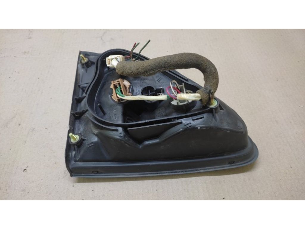 81580-48030 | Фонарь внутренний прав. LEXUS RX300 98-03 - Фото 6