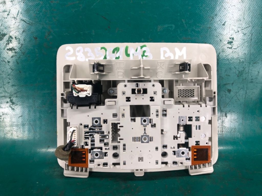 BHN9-69-970A75 | Плафон салона MAZDA 3 BM 13-19 - Фото 2