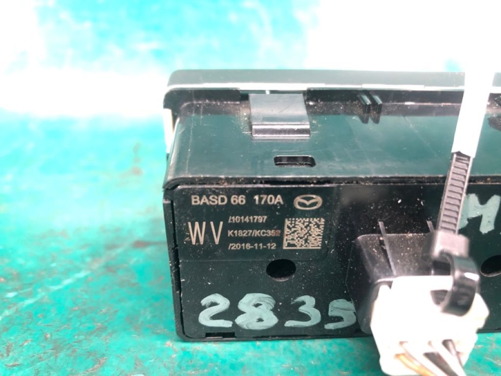 BASD-66-170A | Блок кнопок консолі MAZDA 3 BM 13-19 - Фото 3