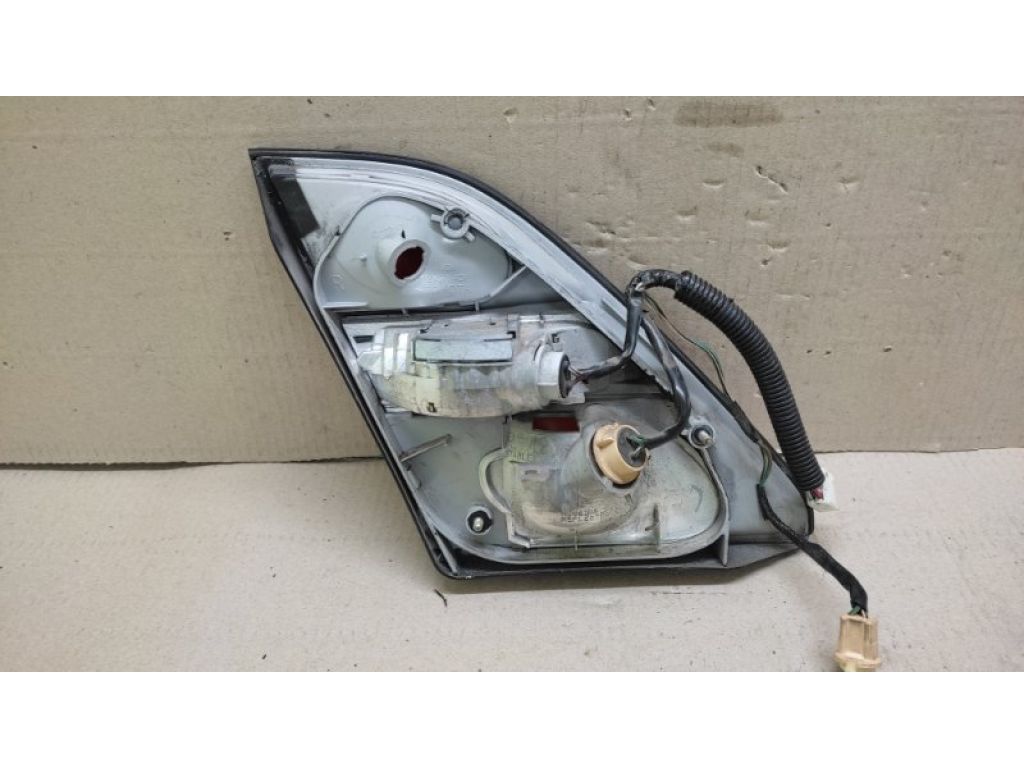 81581-50110 | Фонарь внутренний прав. LEXUS LS430 00-06 - Фото 4