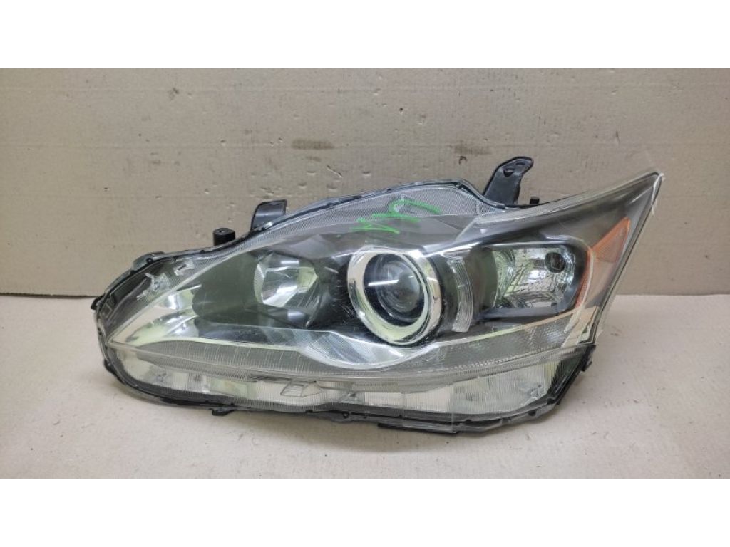 81170-76011 | Фара лів. LEXUS CT200 11-17