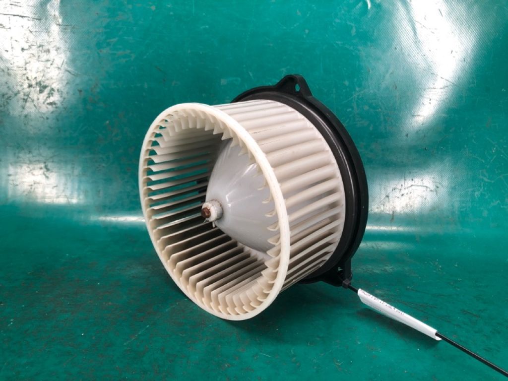 KD45-61-B10 | Моторчик пічки MAZDA 3 BM 13-19 - Фото 2