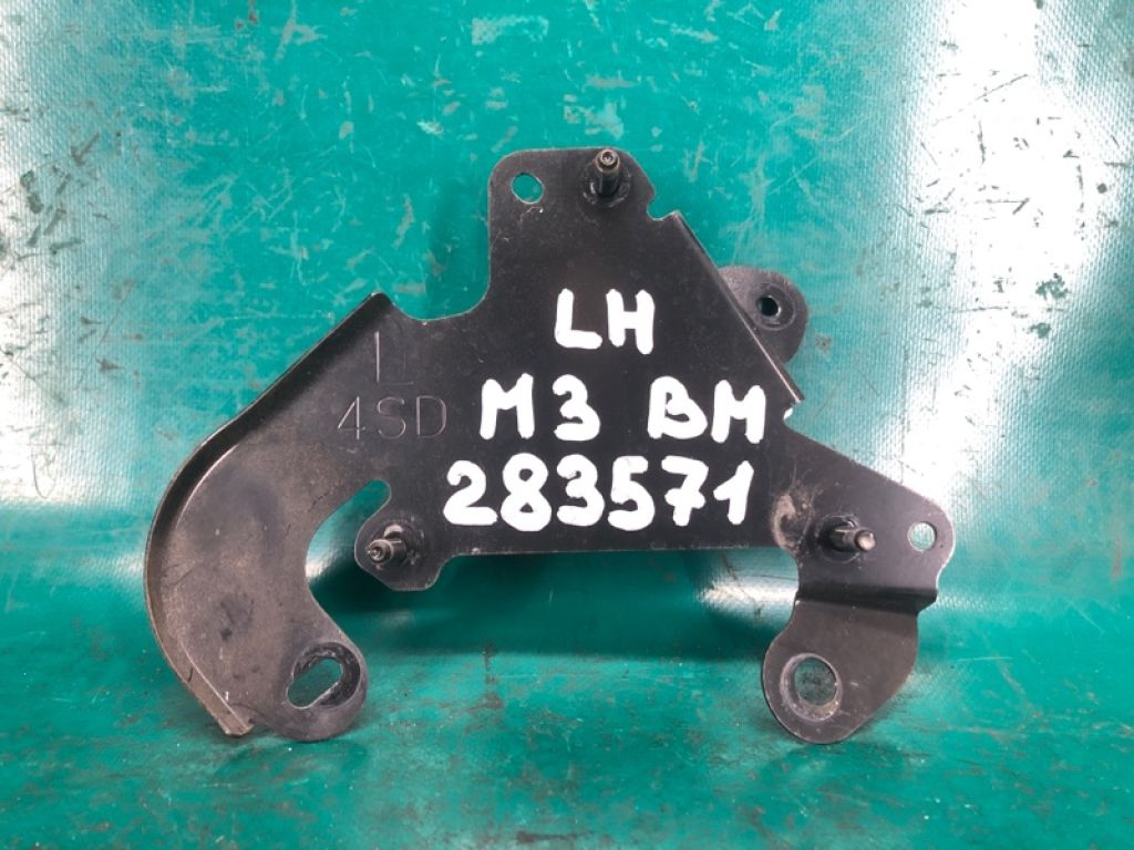Кронштейн датчика слепых зон лів. MAZDA 3 BM 13-19 - Фото 2