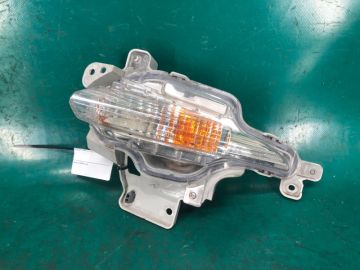Повторювач повороту у бампер лів. MAZDA 3 BM 13-19