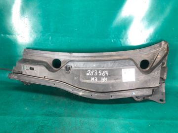 Пластик под лобовое стекло / Жабо лев. MAZDA 3 BM 13-19