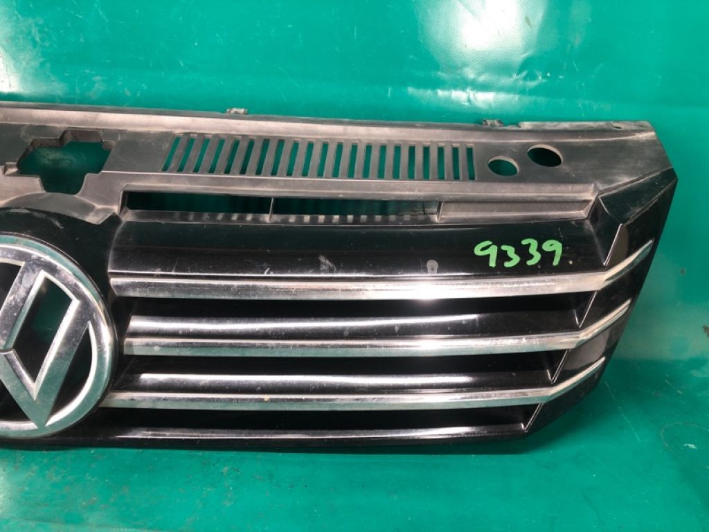 561 853 651 C OQE | Решітка радіатора VOLKSWAGEN PASSAT B7 11-15 - Фото 4