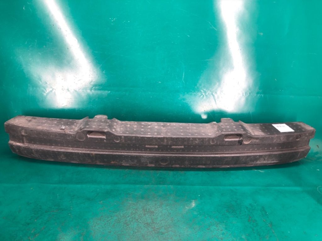 561 807 251 | Наповнювач бампера задній VOLKSWAGEN PASSAT B7 11-15