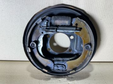 Тормозной механизм задн. прав. NISSAN JUKE 10-19