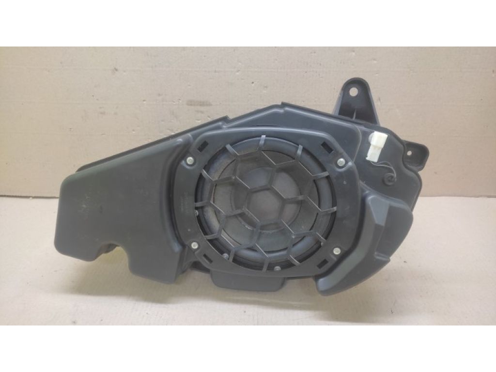 39120-TX4-A01 | Сабвуфер ACURA RDX 12-19