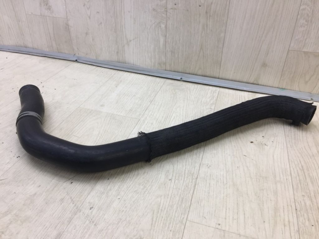 AT4Z-8260-A | Патрубок системи охолодження FORD EDGE 06-14