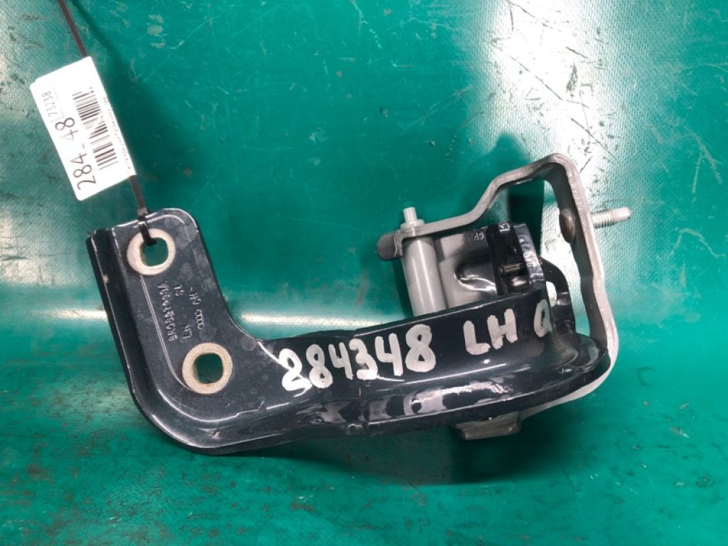 8R0 827 299 A | Петля кришки багажника лів. AUDI Q5 08-16