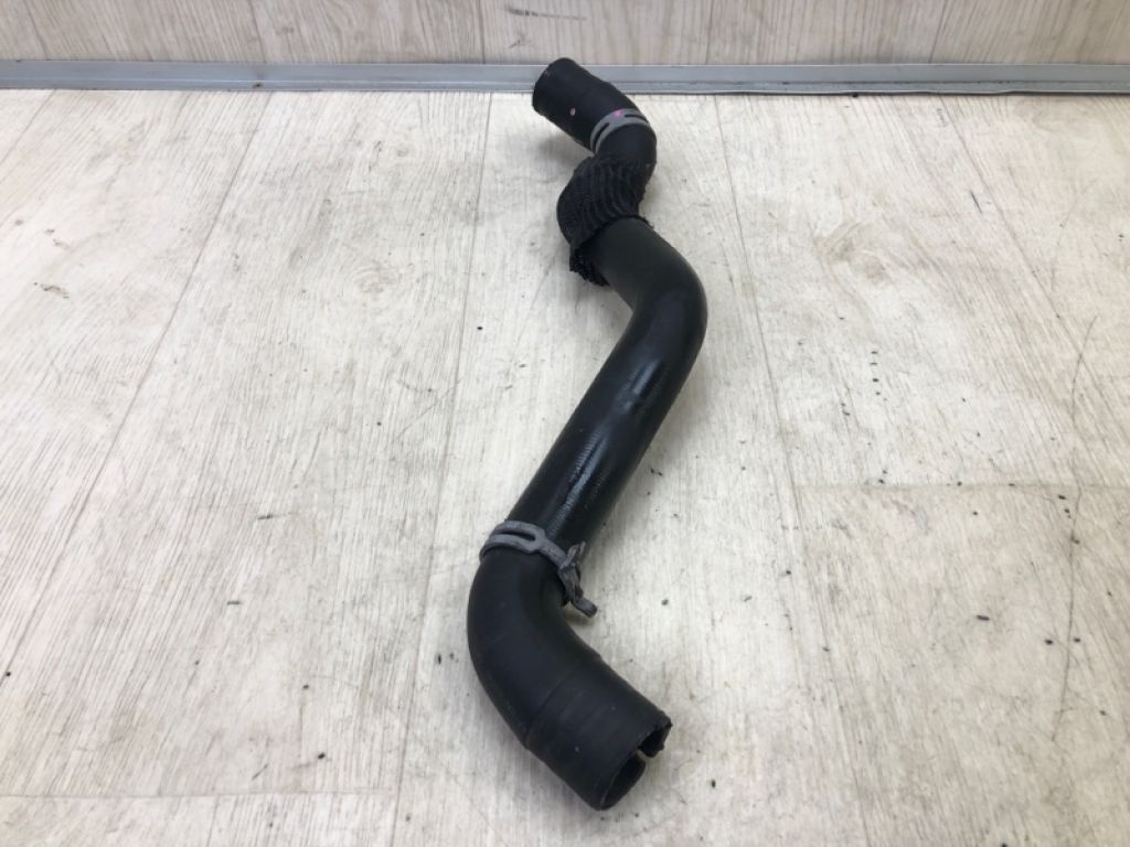 CV6Z-8260-K | Патрубок системи охолодження FORD FOCUS 10-18 - Фото 3