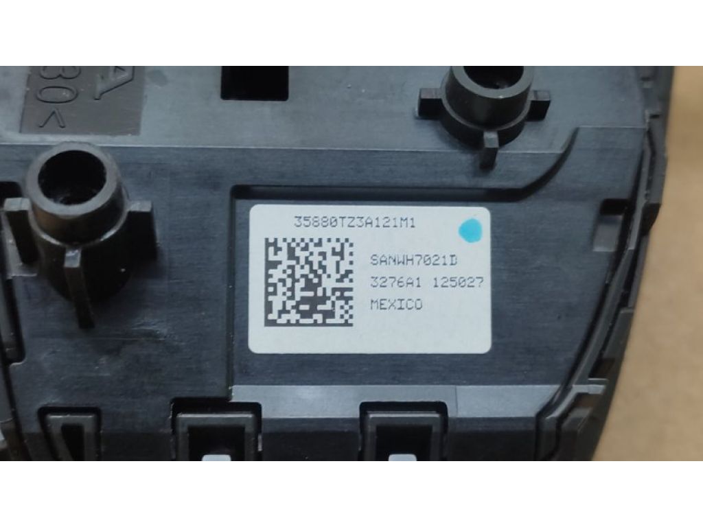 35880-TZ3-A11 | Кнопки руля ACURA TLX 14-17 - Фото 5