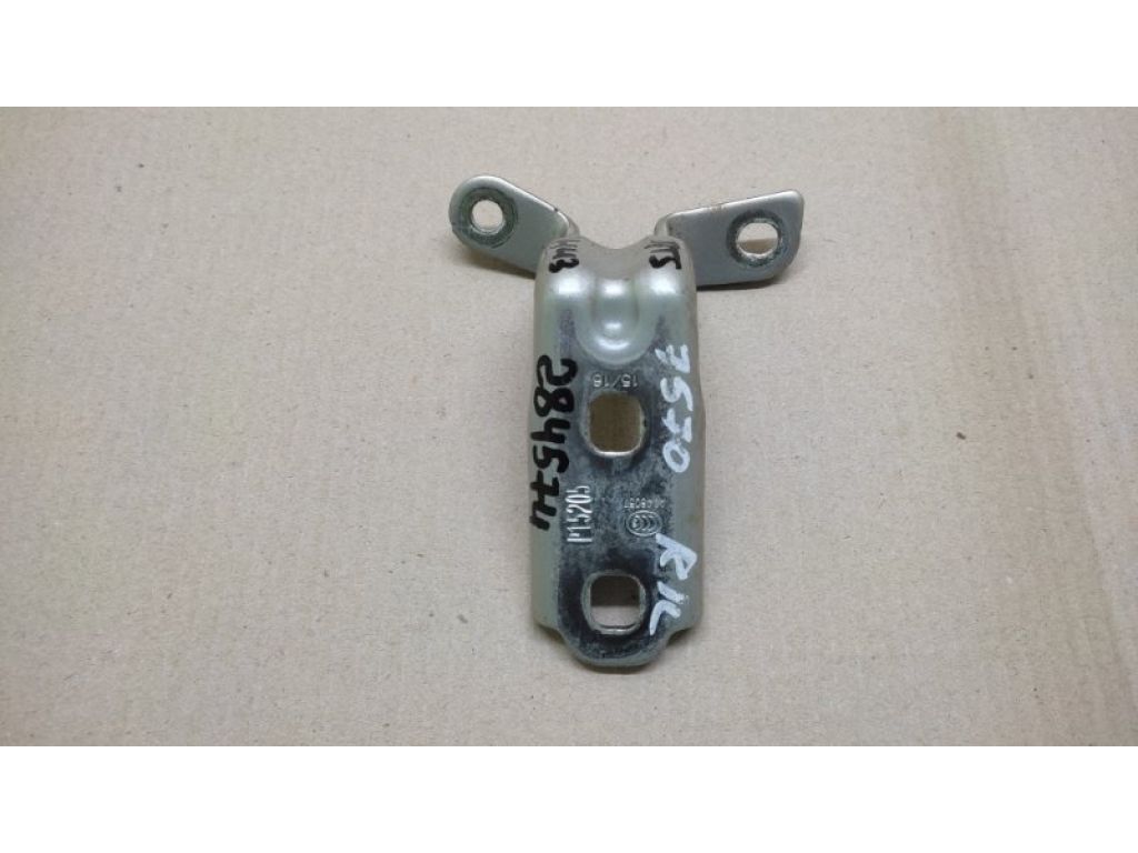 13501715 | Петля двері нижня задн. лів. CADILLAC ATS 12-19