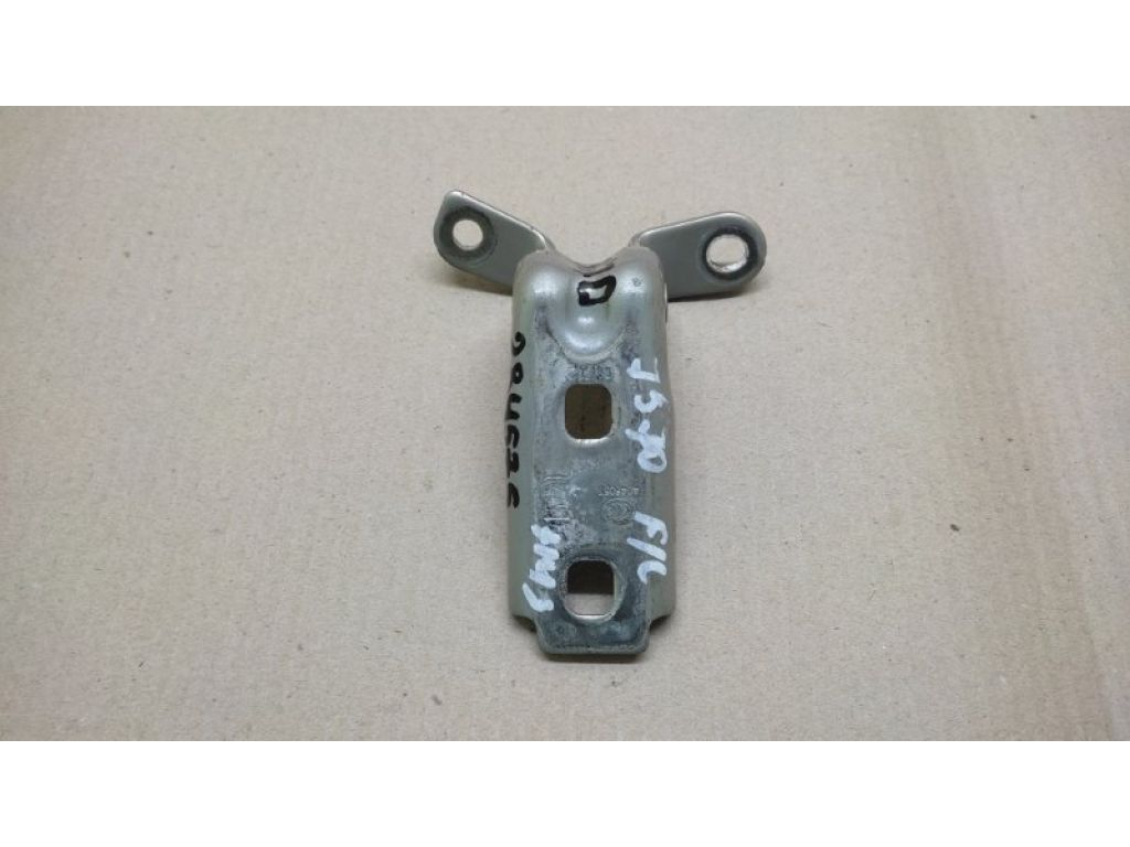 13501711 | Петля двери нижняя передн. лев. CADILLAC ATS 12-19