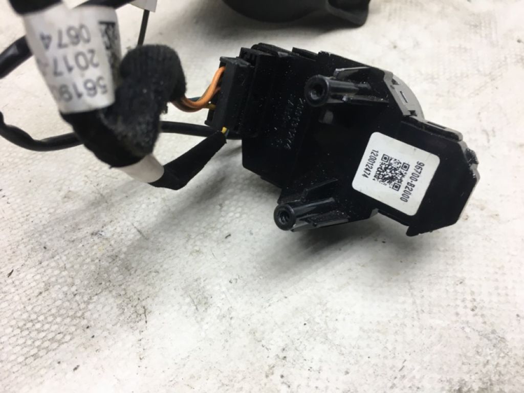 96700-B2000ASB | Кнопки на руль KIA SOUL PS 13-19 - Фото 3