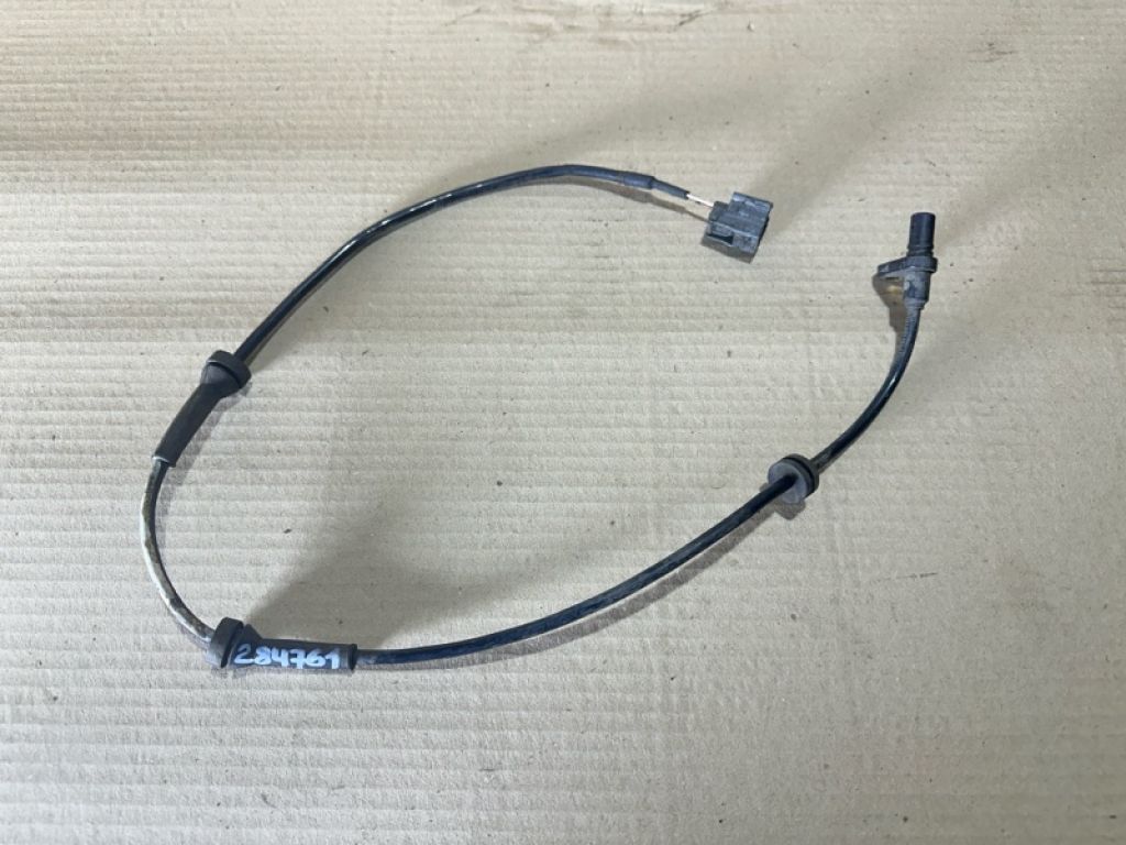 47900-3NA0A | Датчик ABS задн. прав. NISSAN LEAF 10-17