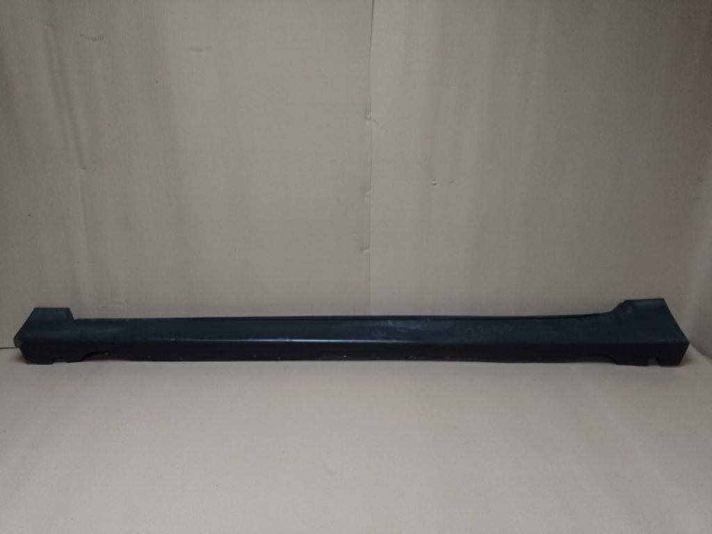 22810845 | Накладка порогу зовнішня лів. CHEVROLET VOLT 10-15