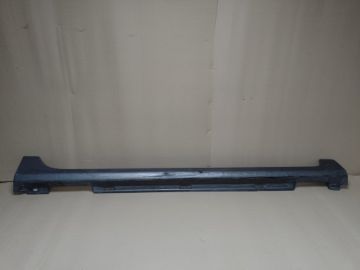 Накладка порога наружная прав. MAZDA 3 BK 03-08