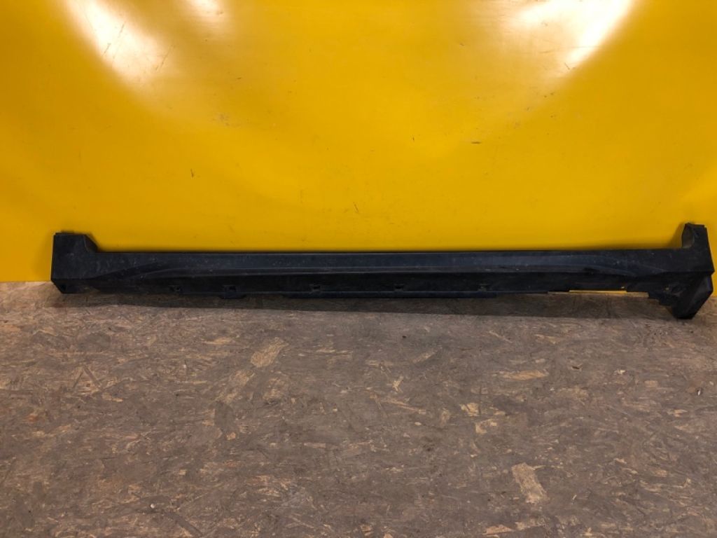 76851-6FR0A | Накладка порогу зовнішня лів. NISSAN X-TRAIL/ROGUE T32 13-20